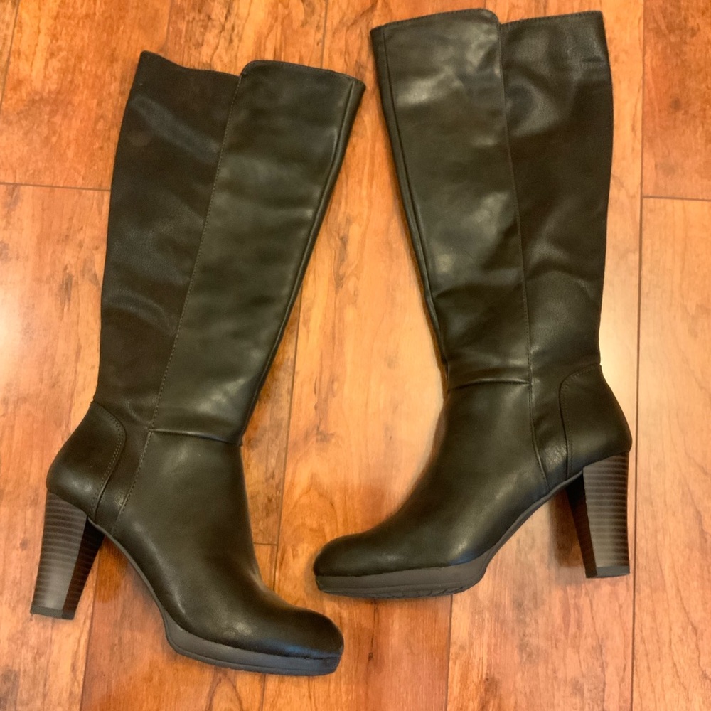 White Mountain Trivia Brown Boots